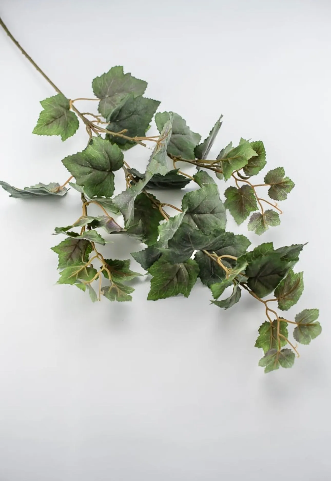 Artificial grape leaves spray