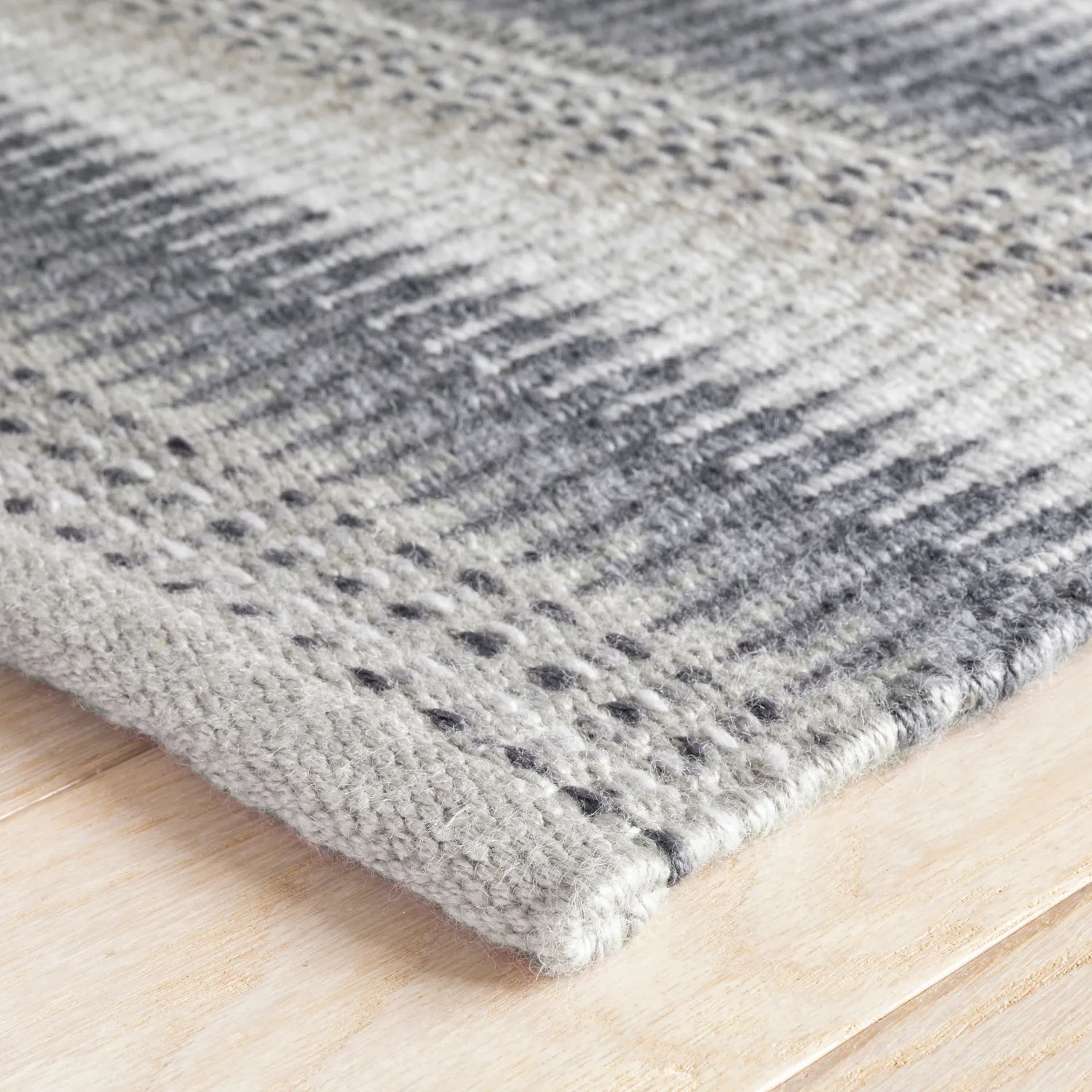 Dash & Albert Folly Handwoven Grey Indoor Outdoor Rug